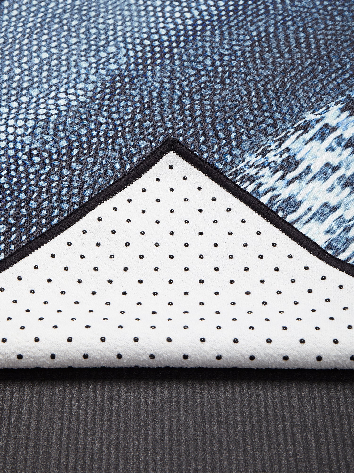 YOGITOES Skidless Mat Pattern Print / Yogitoes Yoga Rug Yoga Towel 25SS